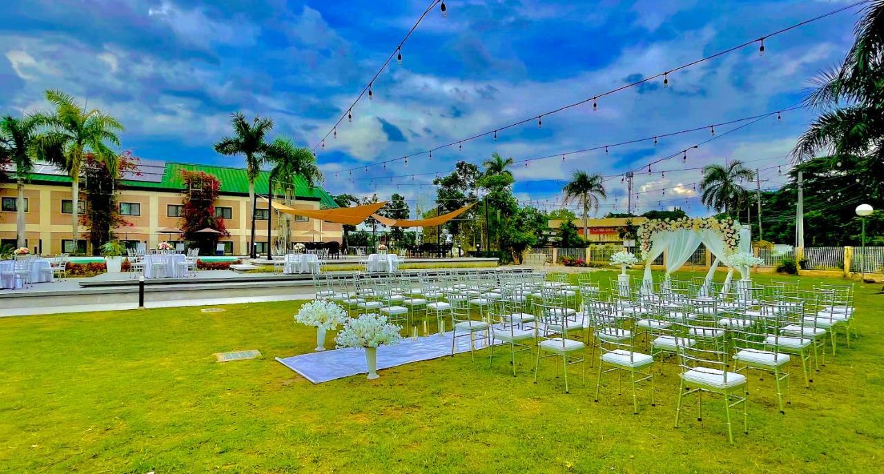 Luisita Central Park Hotel Tarlac Kültér fotó