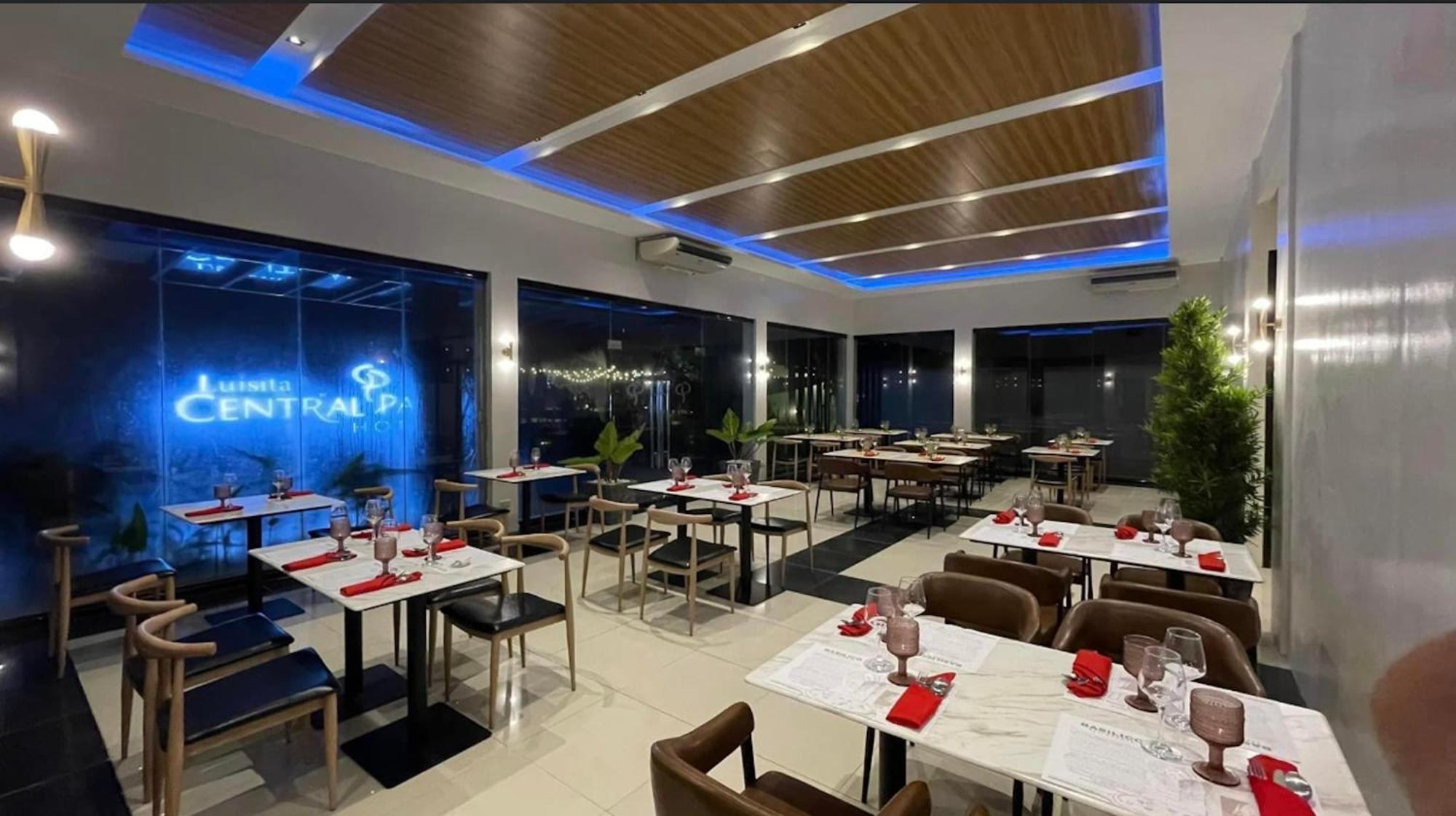 Luisita Central Park Hotel Tarlac Kültér fotó