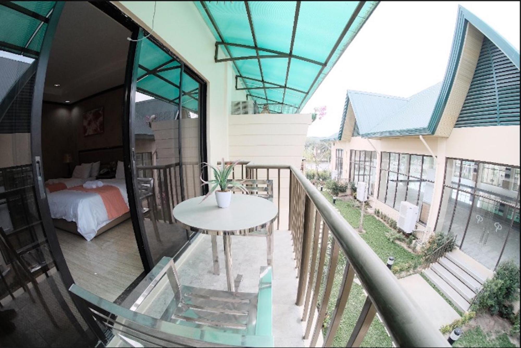 Luisita Central Park Hotel Tarlac Szoba fotó
