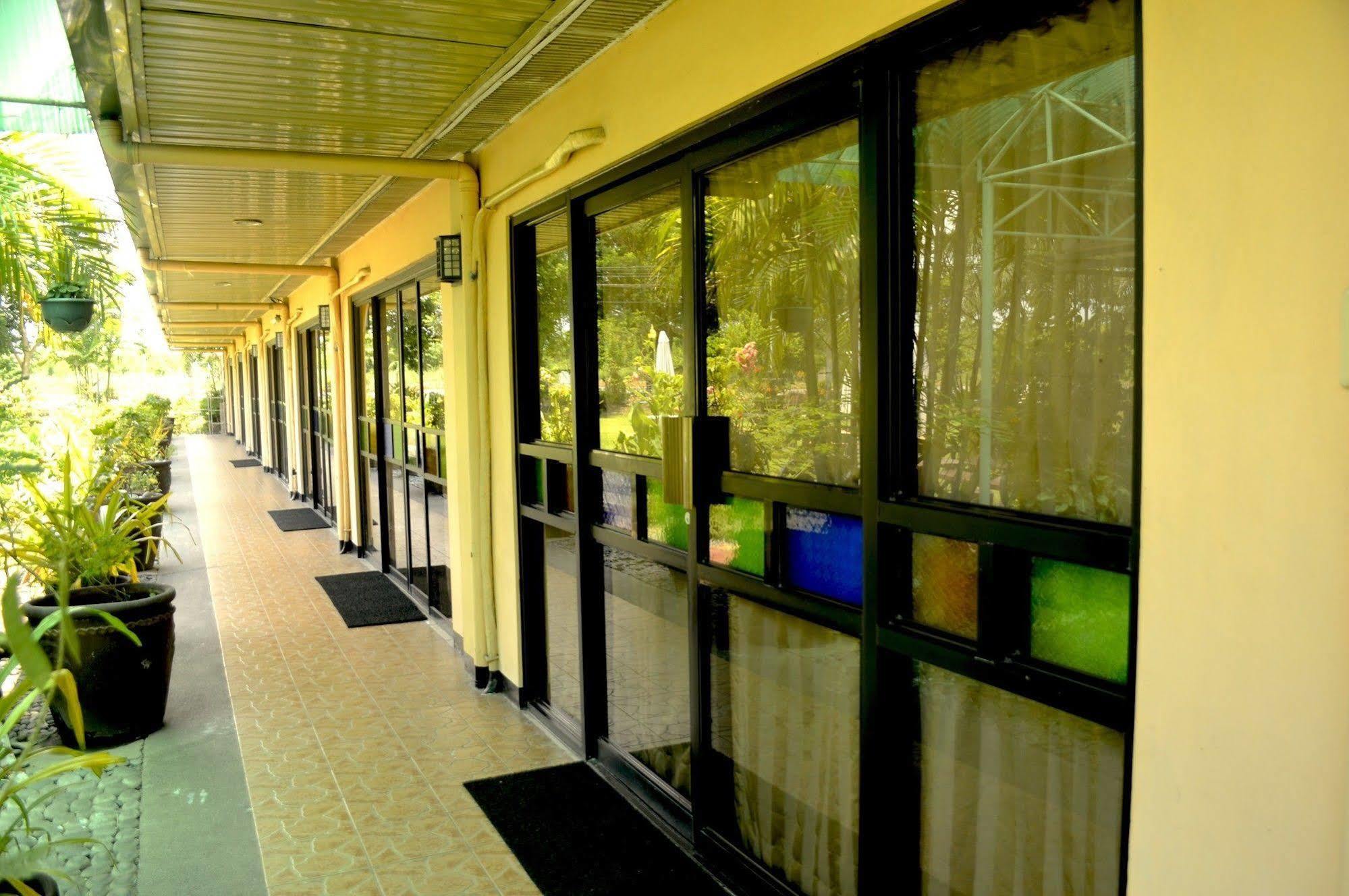 Luisita Central Park Hotel Tarlac Kültér fotó