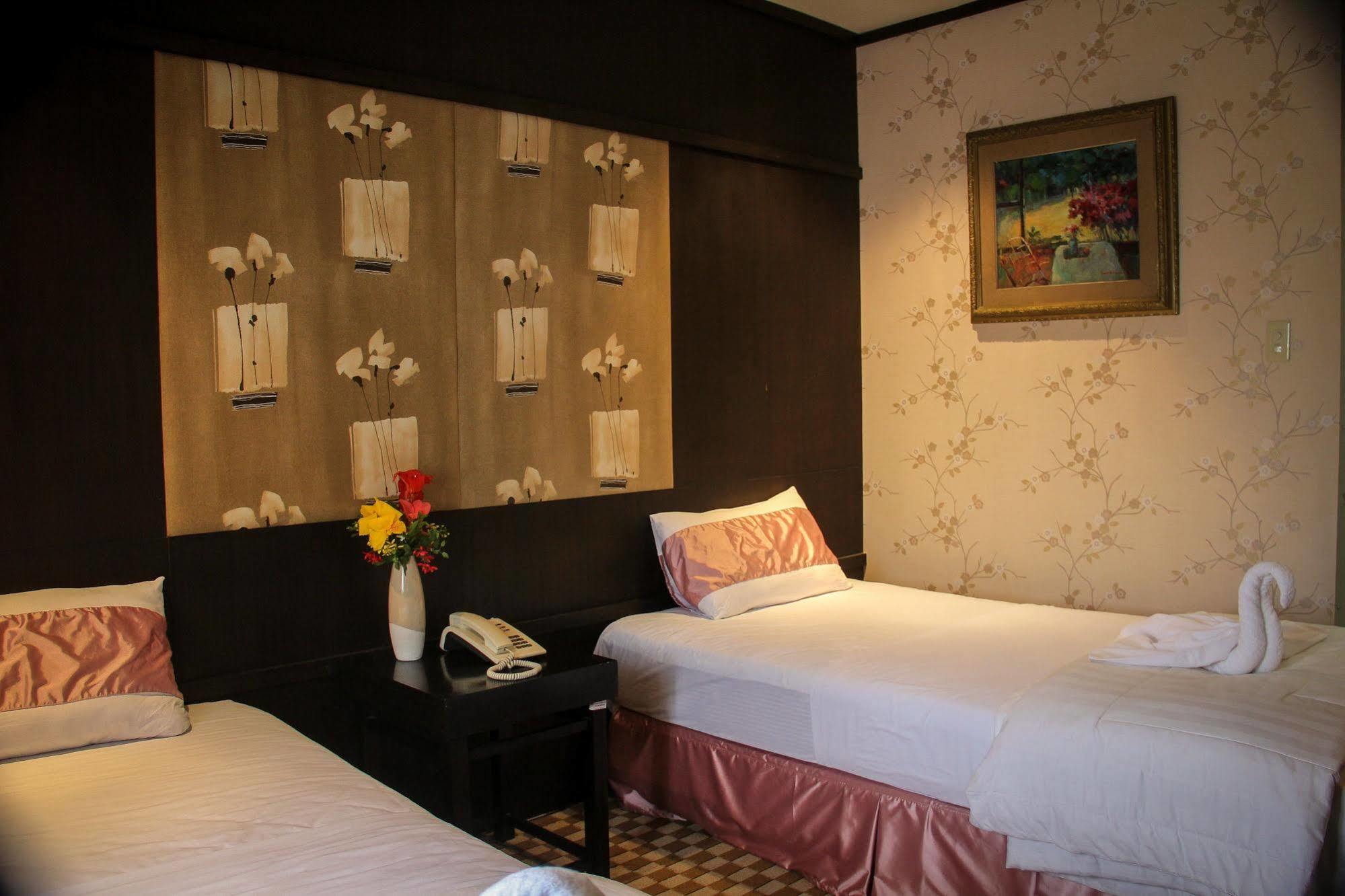 Luisita Central Park Hotel Tarlac Kültér fotó